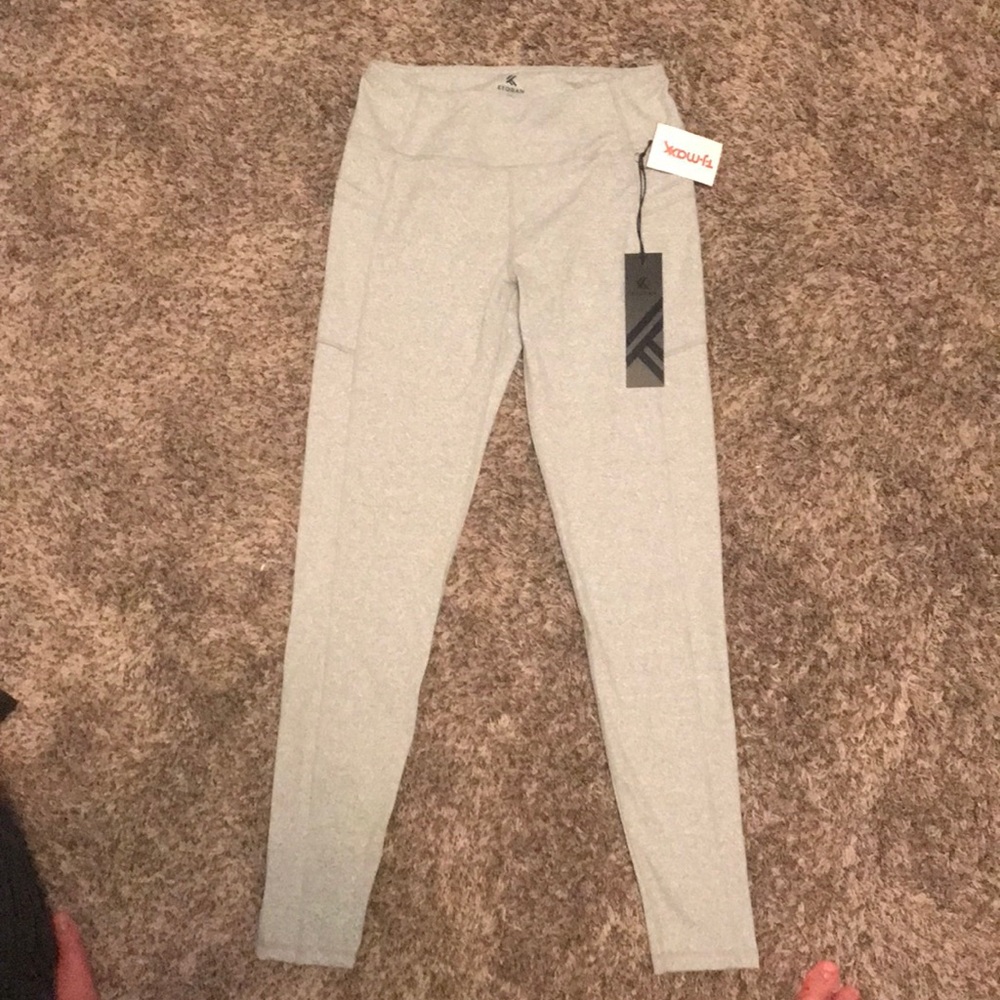 NWT Women’s Light Gray Athletic Leggings